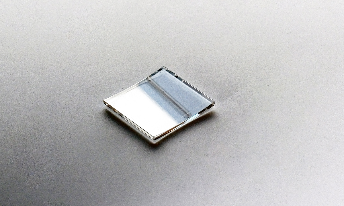 凸面（拱形或者橋形）藍(lán)寶石水晶玻璃表鏡