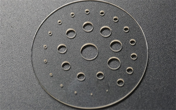 藍(lán)寶石高強度玻璃在半導(dǎo)體器件中的應(yīng)用