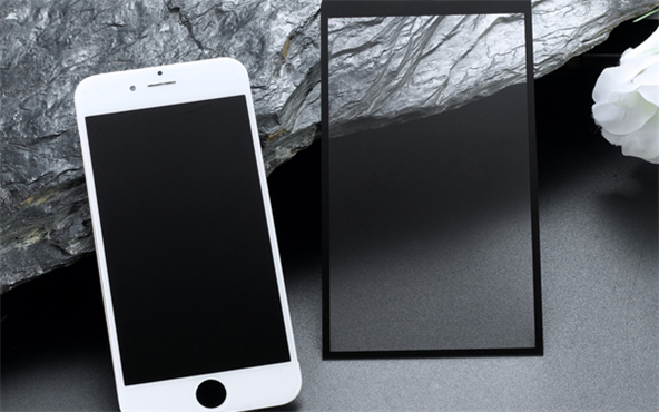 藍(lán)寶石鏡片在手機(jī)領(lǐng)域的應(yīng)用