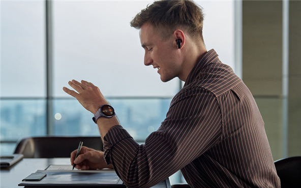 還是藍(lán)寶石玻璃鏡面|華為WATCH5業(yè)界首款鴻蒙AI智能手表發(fā)布